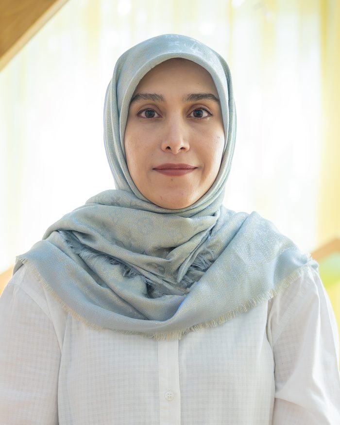 خانم ملارضا — مربی و تسهیل‌گر یادگیری اجتماعی-هیجانی آکادمی رسا